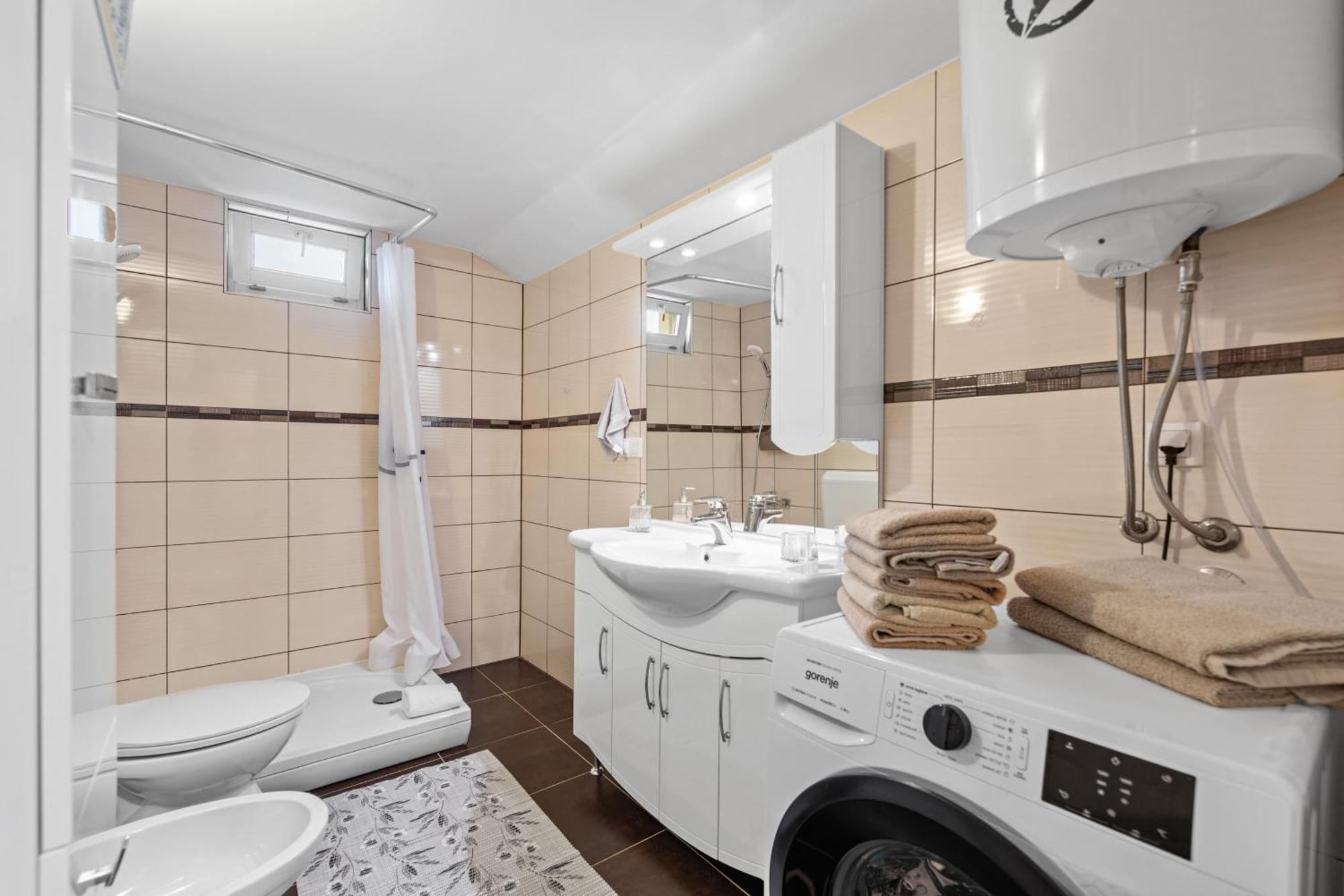 Alba Sanja I Teran Apartment Funtana Ngoại thất bức ảnh