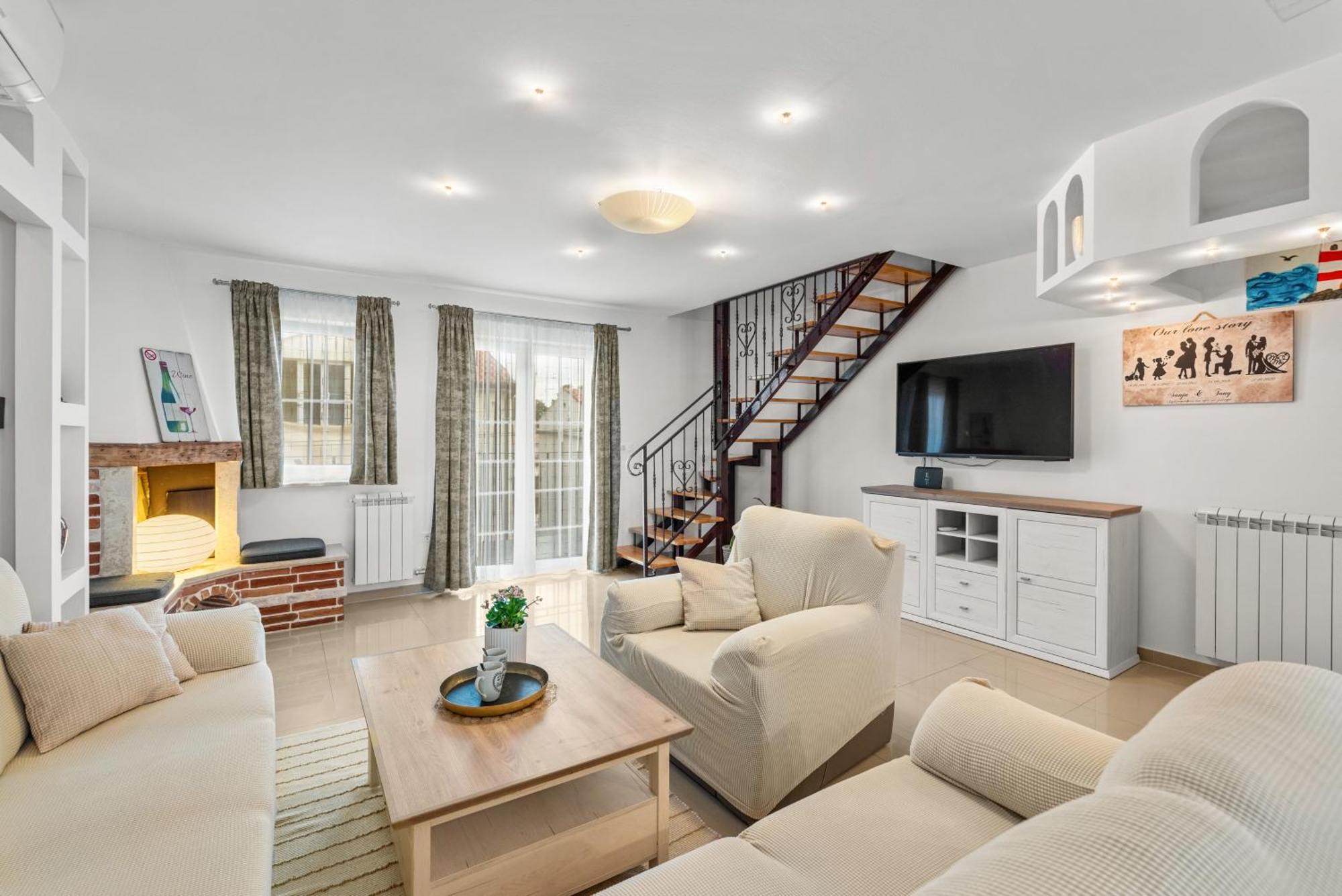 Alba Sanja I Teran Apartment Funtana Ngoại thất bức ảnh